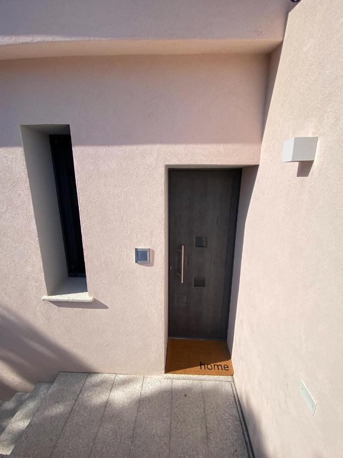 The Square Cannigione Exterior photo